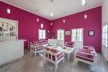 narges hotel