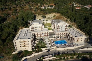 mitsis belvedere