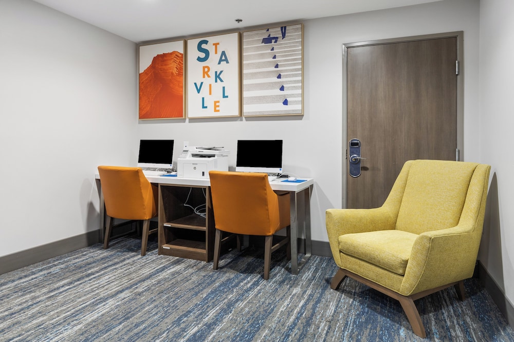 holiday inn express and suites starkville by ihg
