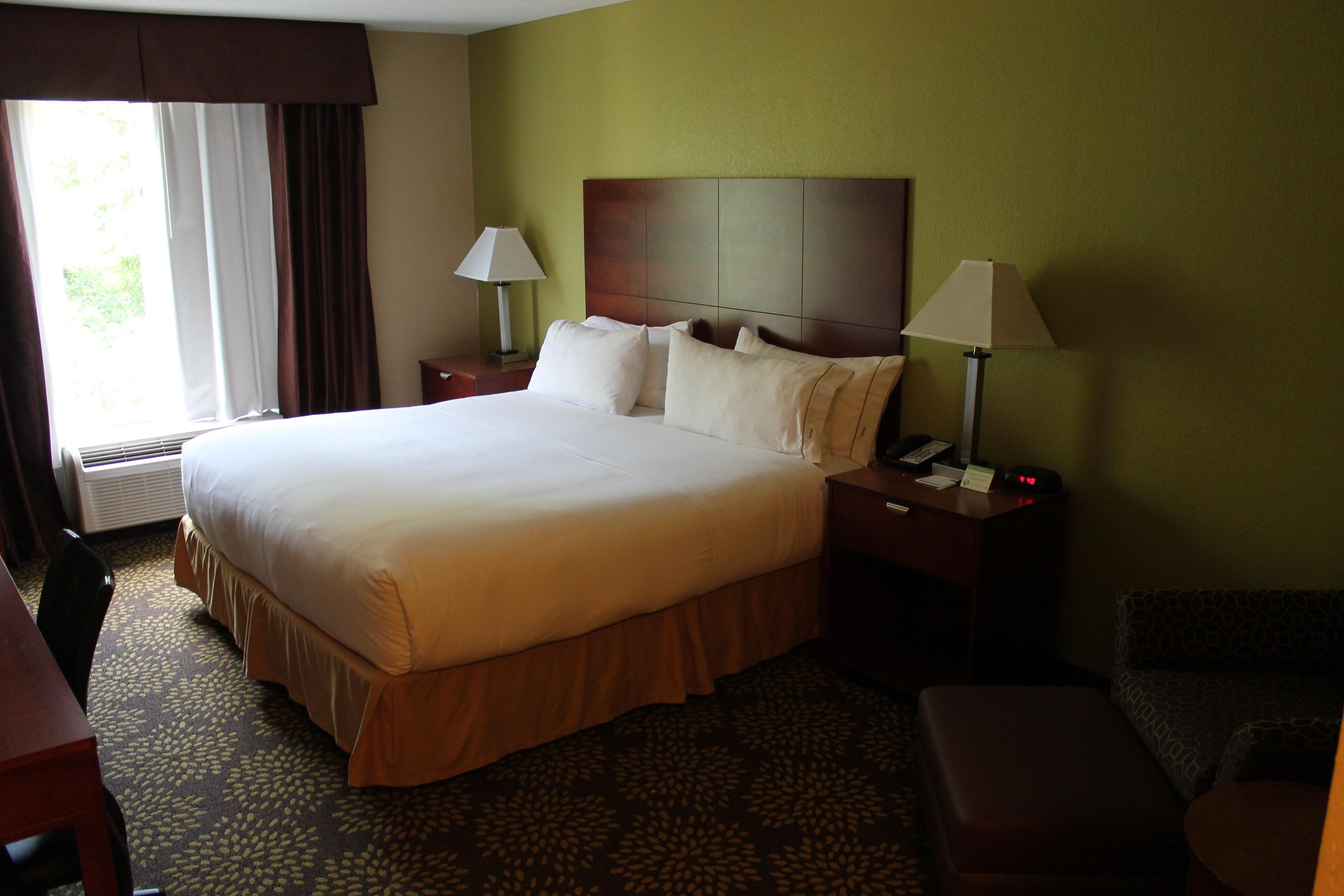 holiday inn express and suites starkville by ihg
