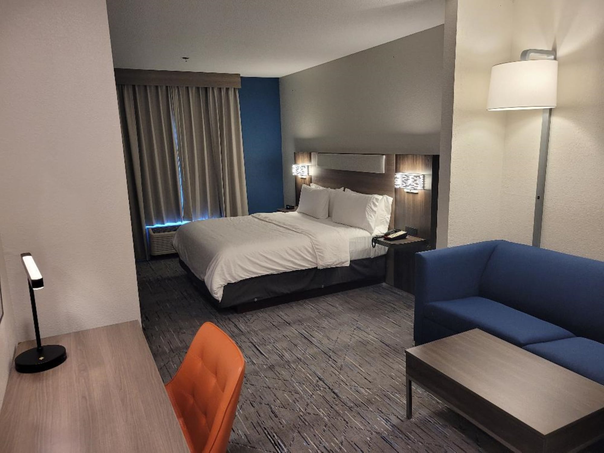 holiday inn express and suites starkville by ihg