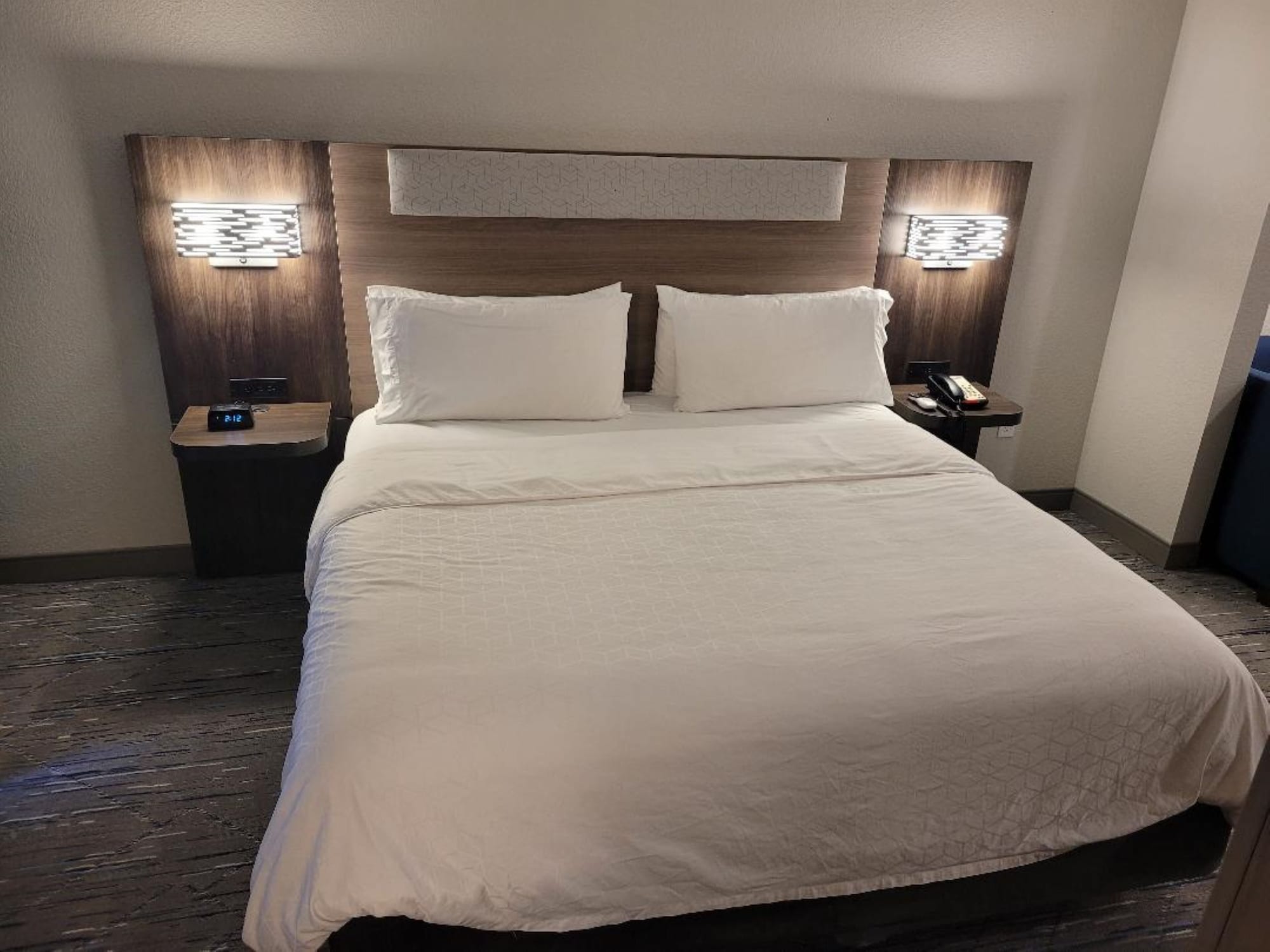 holiday inn express and suites starkville by ihg