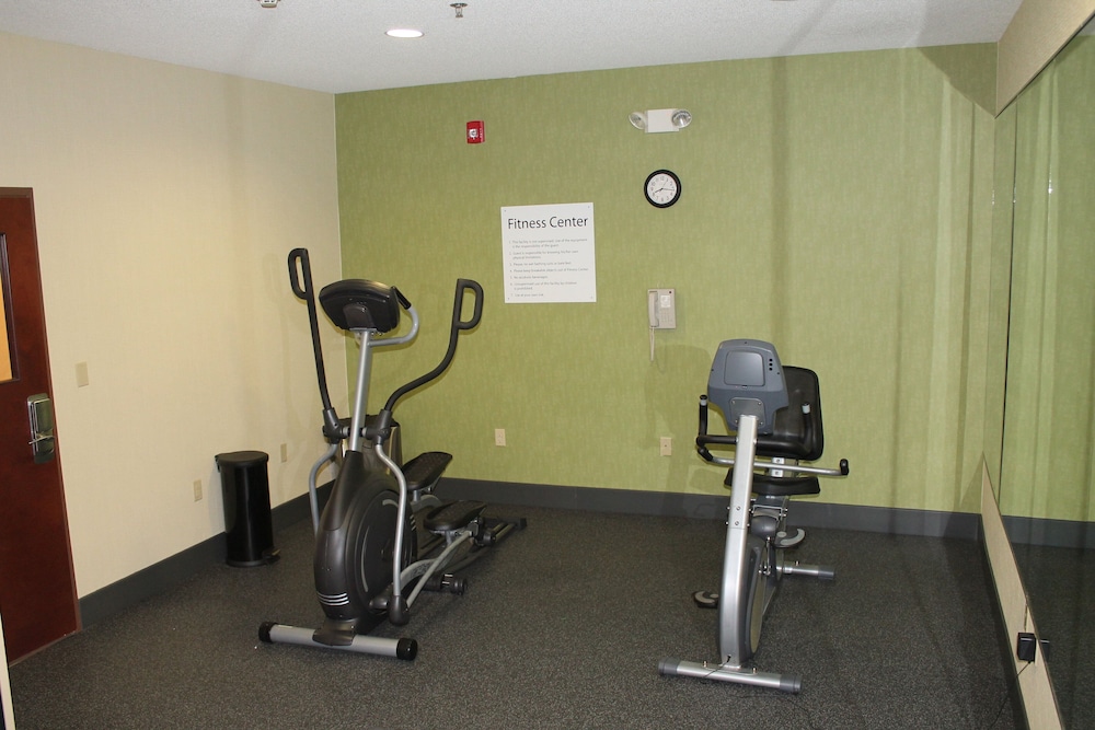 holiday inn express and suites starkville by ihg