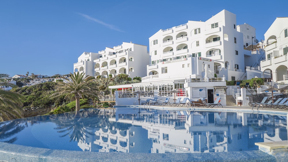 white sands beach club
