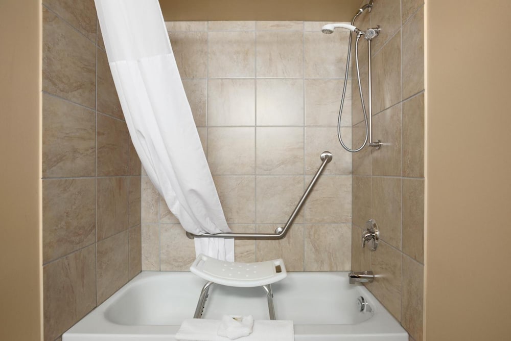 grande cache inn and suites