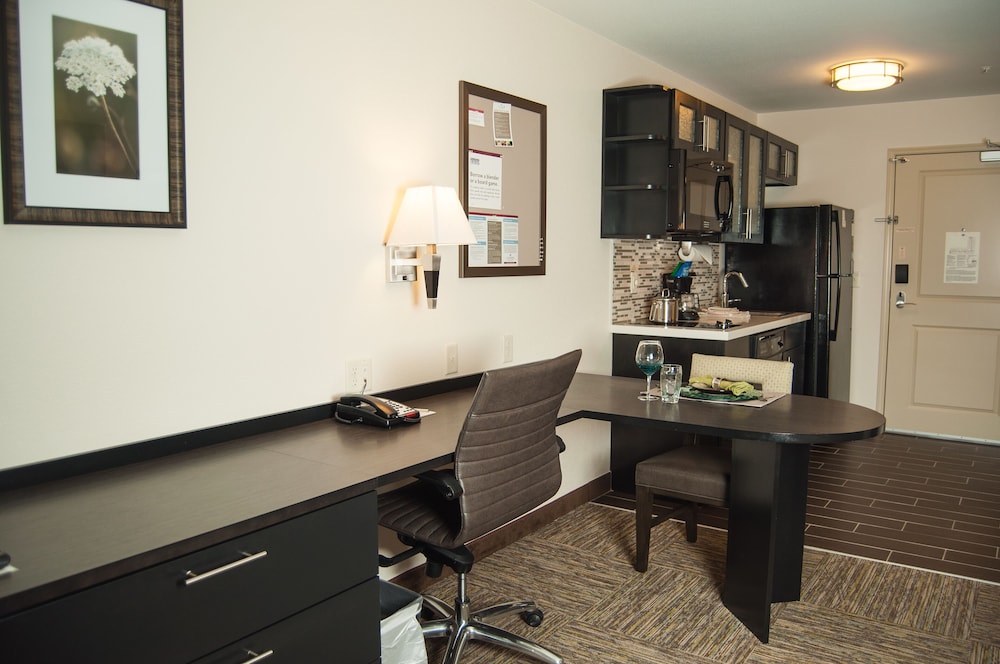 candlewood suites fort collins by ihg