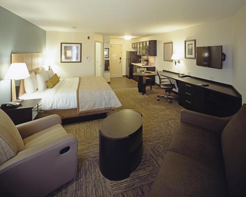 candlewood suites fort collins by ihg