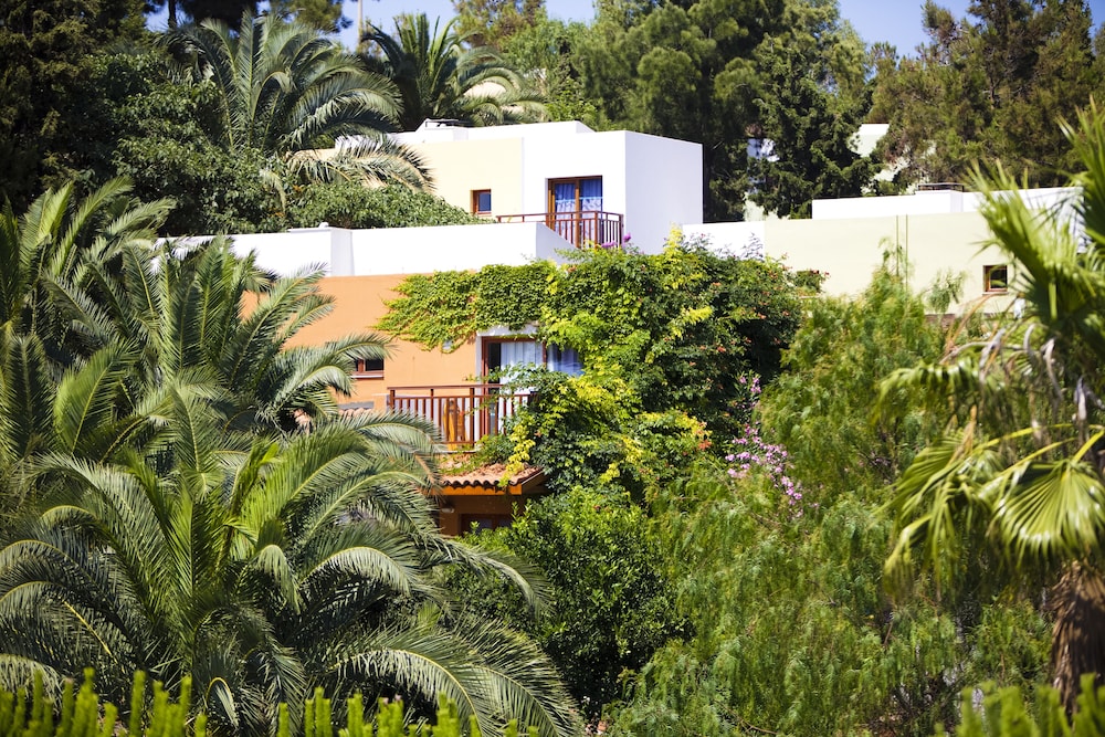 Pine Bay Holiday Resort,Izmir>>Aydin,5 star