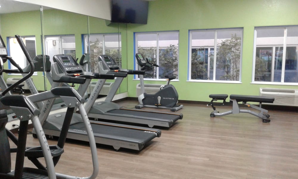 holiday inn express and suites raymondville by ihg