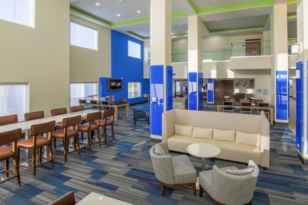 holiday inn express and suites raymondville by ihg