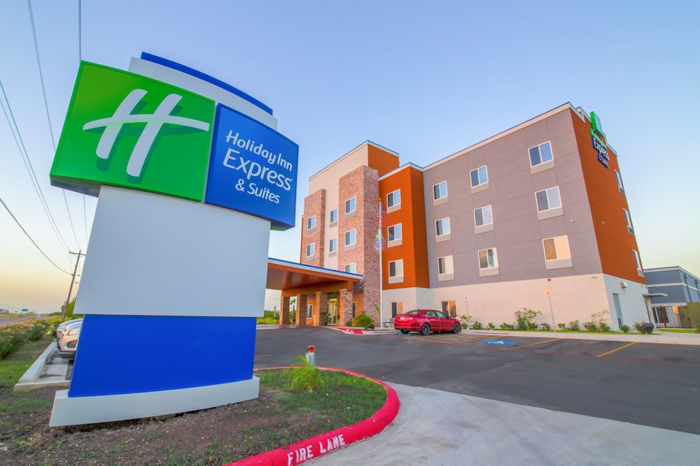 holiday inn express and suites raymondville by ihg