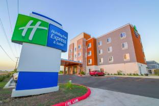 holiday inn express and suites raymondville by ihg