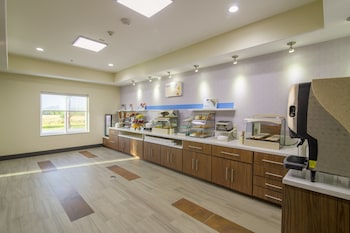 holiday inn express and suites raymondville by ihg