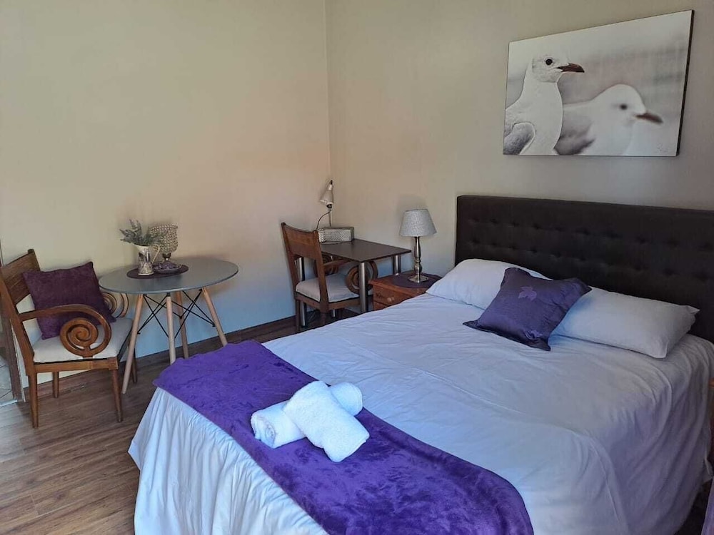 24 onvrey guest house