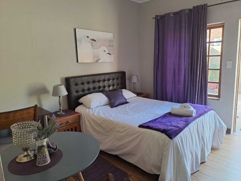 24 onvrey guest house