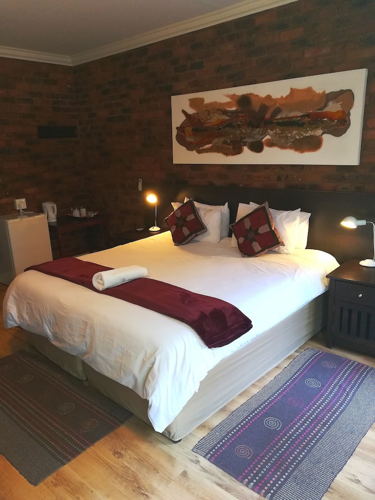 24 onvrey guest house