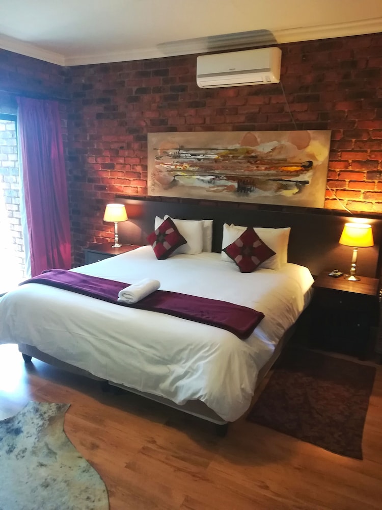 24 onvrey guest house