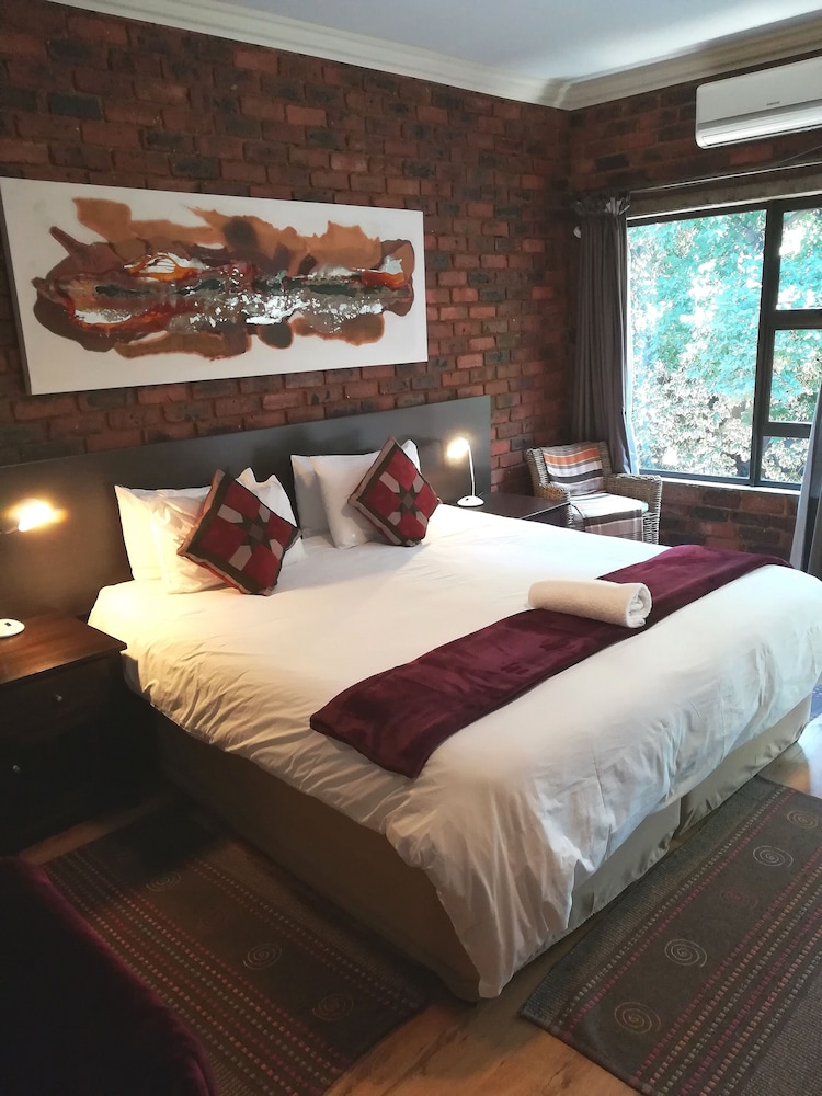 24 onvrey guest house