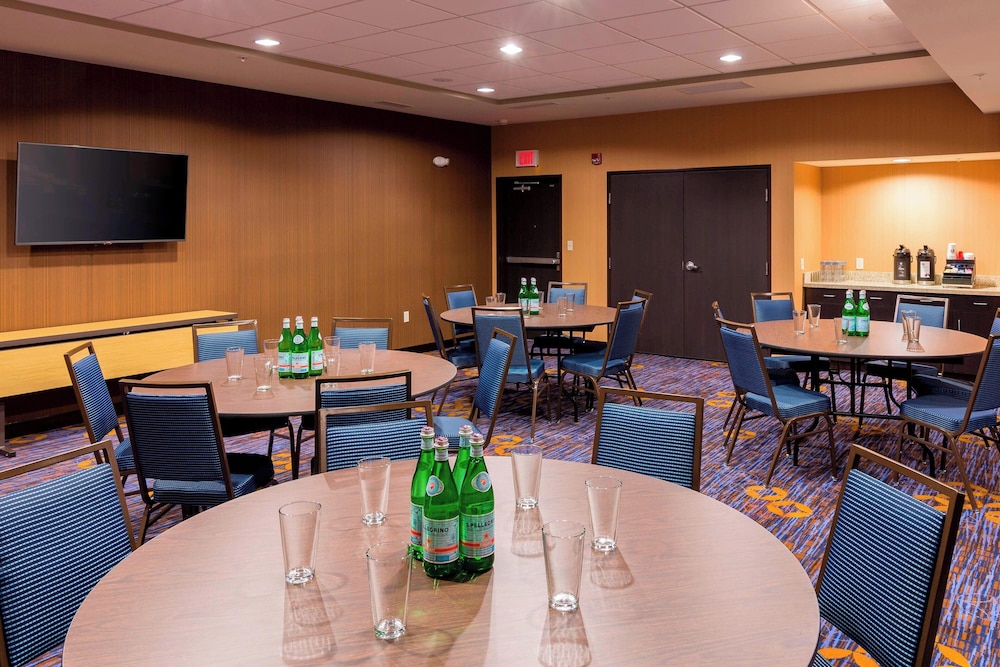 courtyard by marriott bismarck north