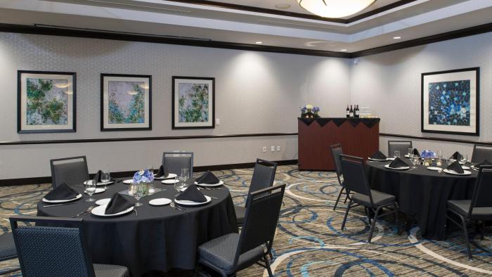 holiday inn indianapolis airport by ihg