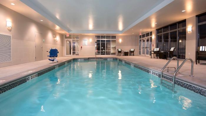 holiday inn indianapolis airport by ihg