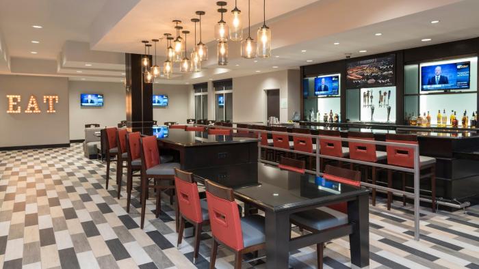 holiday inn indianapolis airport by ihg