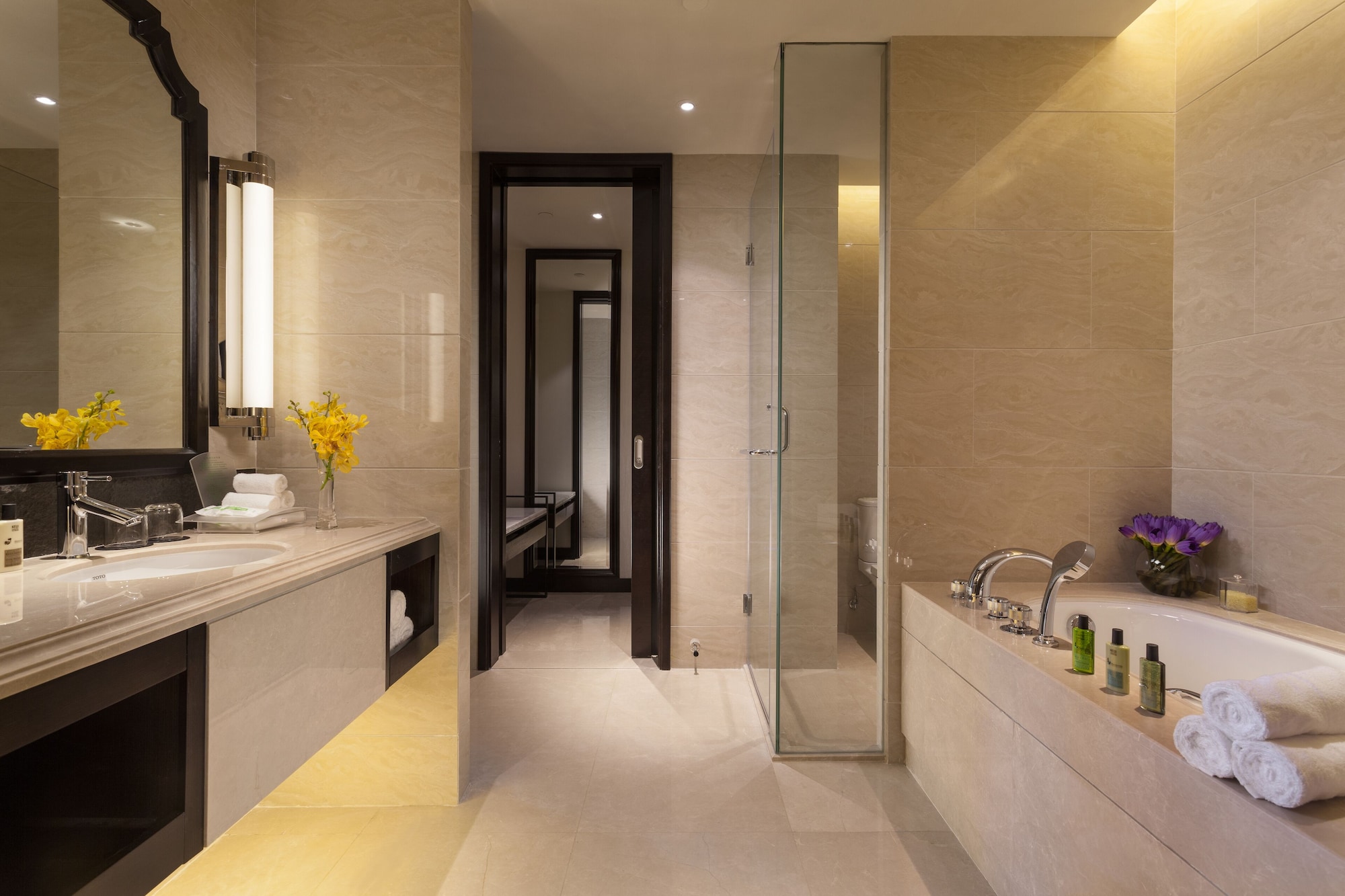holiday inn airport guangzhou by ihg