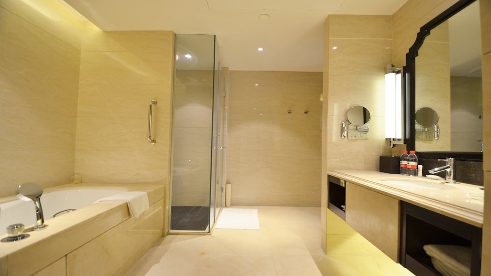 holiday inn airport guangzhou by ihg