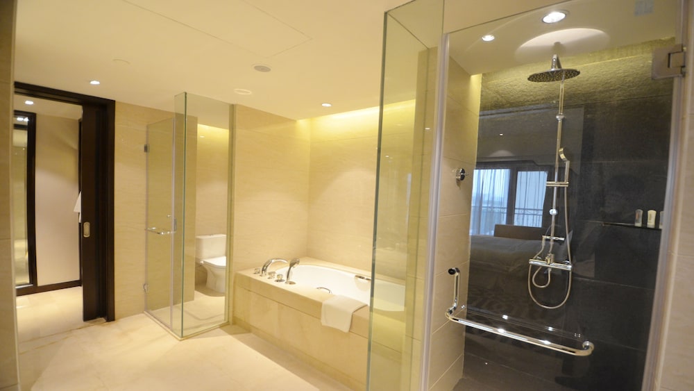 holiday inn airport guangzhou by ihg