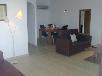 deluxe apartment with 1 room j 1 br apts