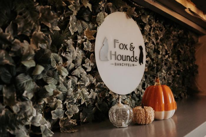 the fox and hounds
