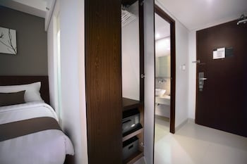 hotel neo denpasar by aston