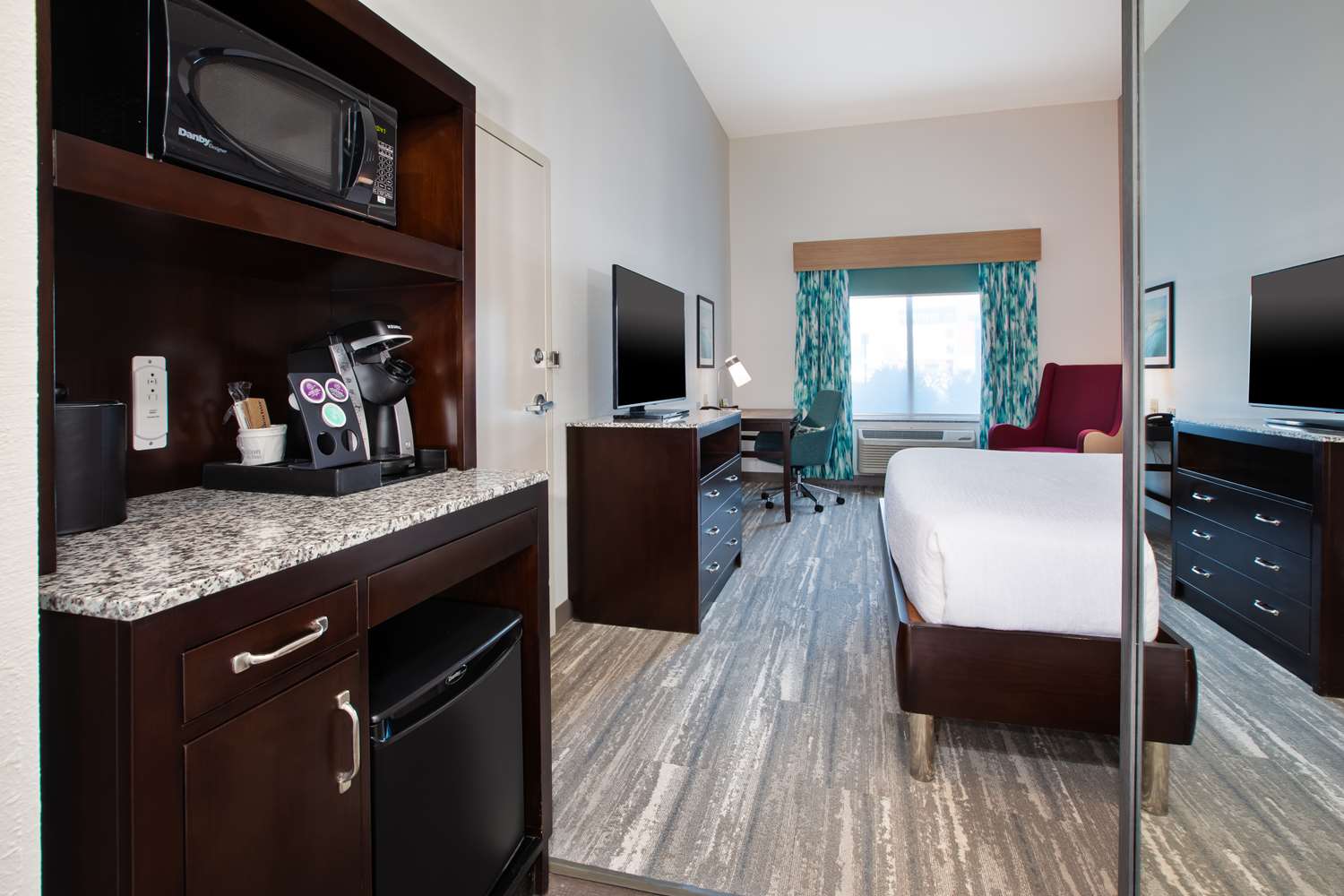 hilton garden inn benton harbor st joseph