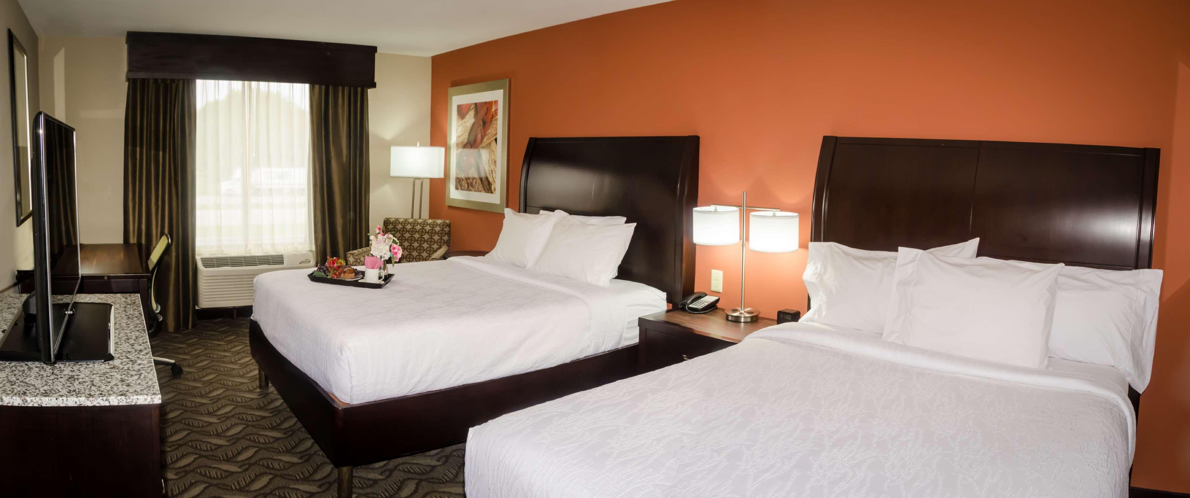 hilton garden inn benton harbor st joseph
