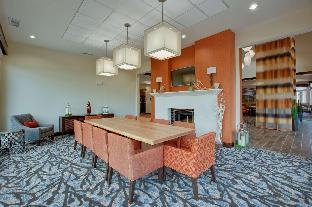 hilton garden inn benton harbor st joseph