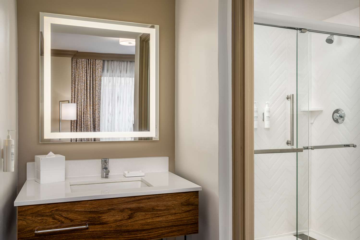 hampton inn and suites new orleans canal st french quarter