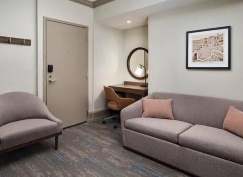 hampton inn and suites new orleans canal st french quarter