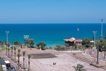 leonardo plaza netanya