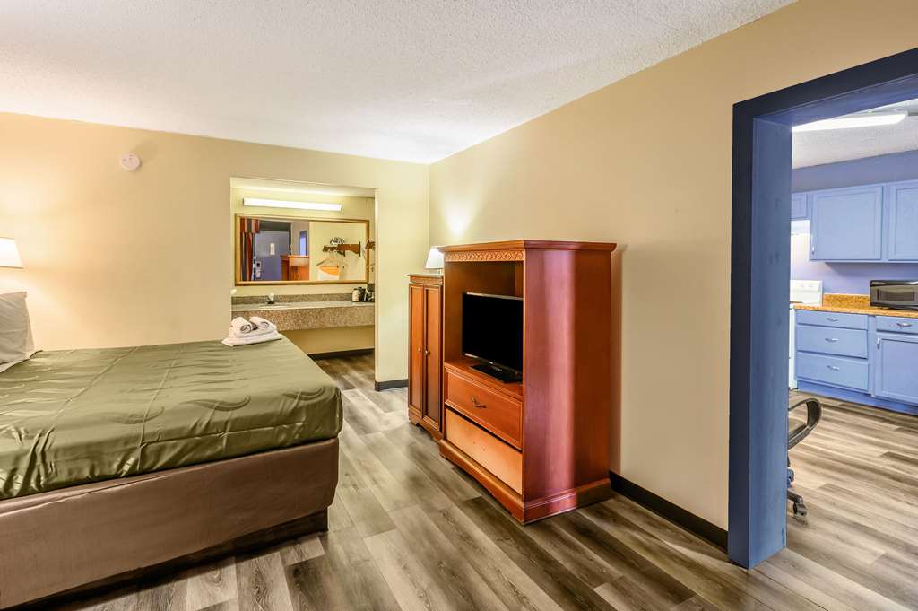 quality inn new orleans i 10 east