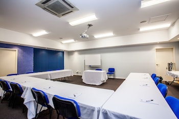 darra motel and conference centre