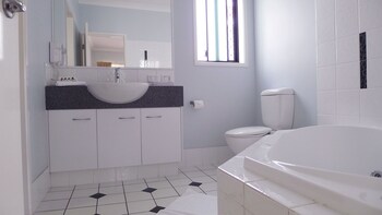 Darra Motel And Conference Centre,Brisbane>>Bedarra Island,4 star