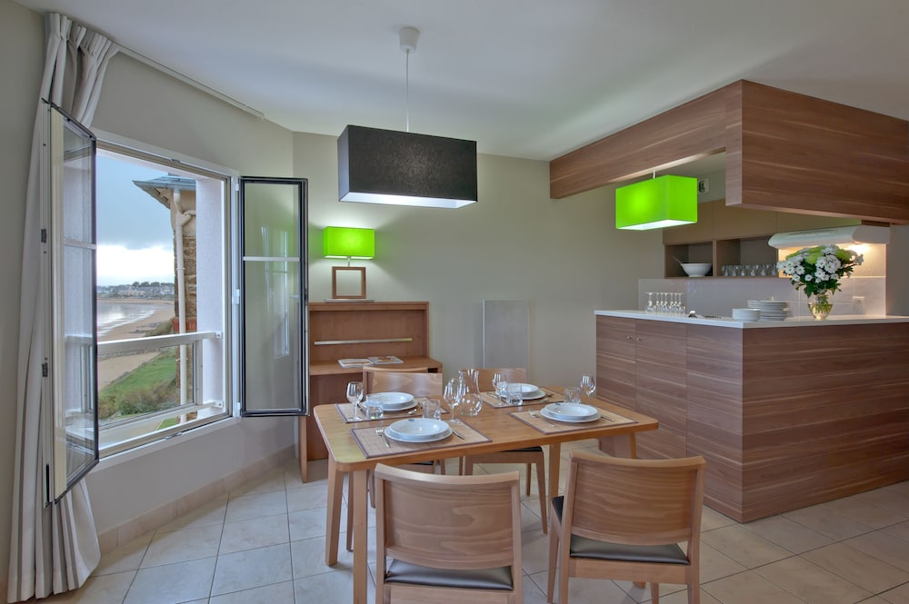 Residence Reine Marine,Rotheneuf>>Rennes,4 star