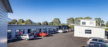 Pukekura Motor Lodge,New Plymouth>>Burgess Park,4 star