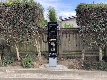 Pukekura Motor Lodge,New Plymouth>>Burgess Park,4 star