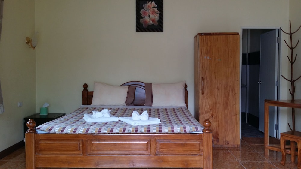 khaolak summer house resort