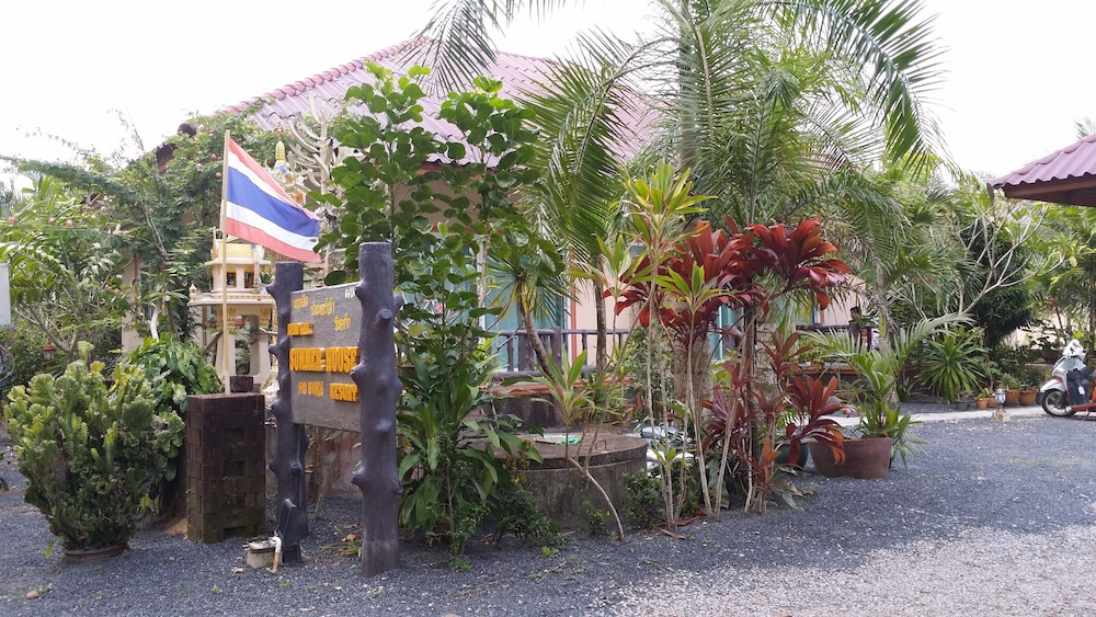 khaolak summer house resort