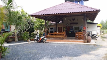 Khaolak Summer House Resort,,3 star