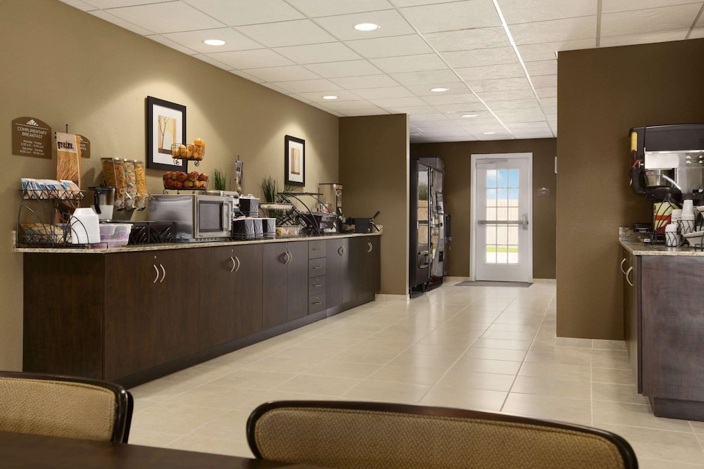 microtel inn and suites by wyndham kenedy karnes city
