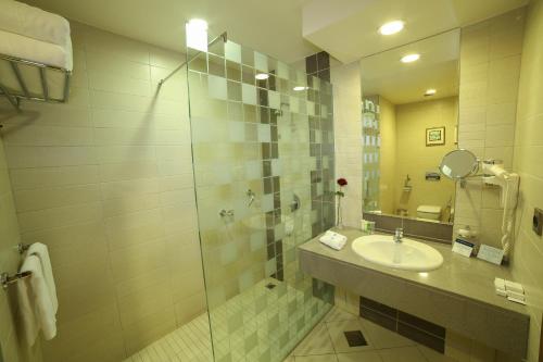 golden tulip buraidah