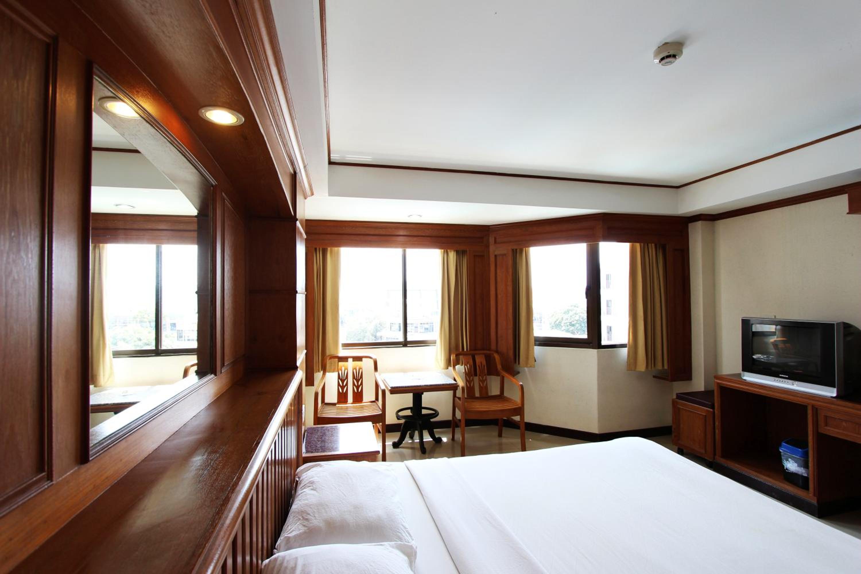 aa pattaya residence